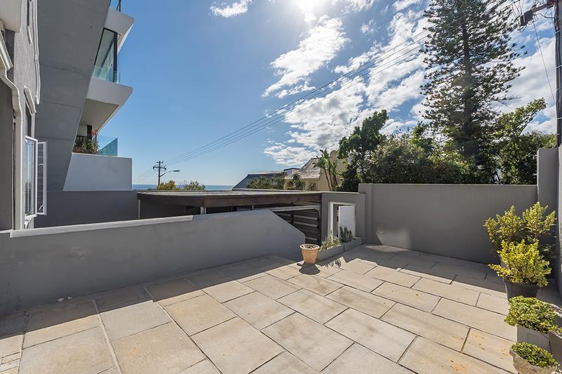 To Let 3 Bedroom Property for Rent in Fresnaye Western Cape